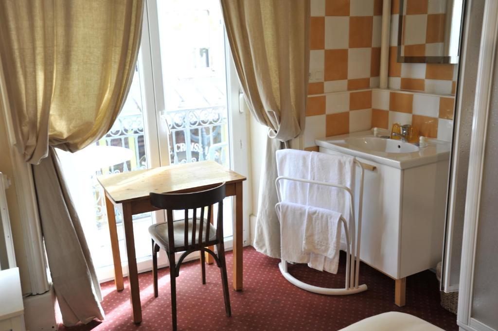 Les Celestins Vals-les-Bains Quarto foto
