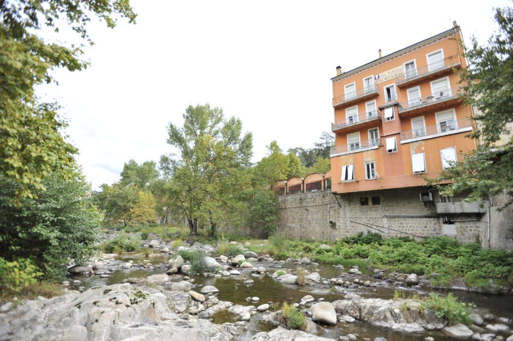 Les Celestins Vals-les-Bains Exterior foto